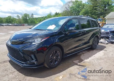 2025 Toyota Sienna Woodland Edition/Xse z USA, uszkodzony, nr VIN 5TDCSKFCXSS156213